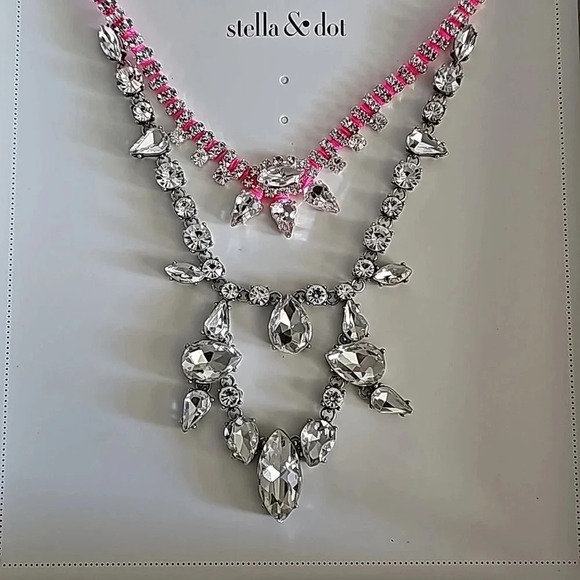 Stella & Dot Necklace - Picture 2 of 2